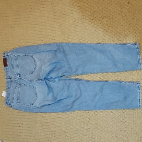 High Rise Mom Jeans - Picture 3 of 3